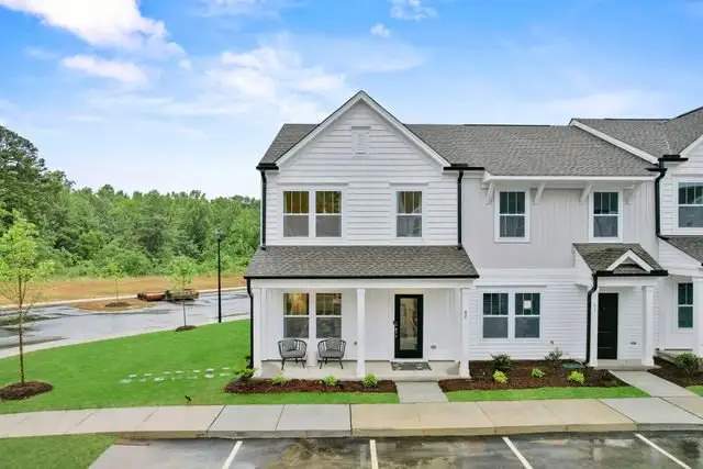 Towns at Cliffwood by True Homes